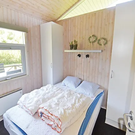 Holiday V Holiday home